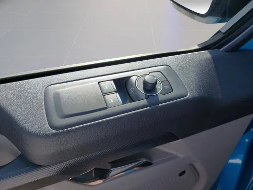 Ford Transit E-TRANSIT CUSTOM FGN 320 L1H1 218 CH BATTERIE 64 KWH - Photo 10