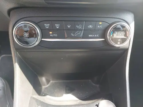 Ford Fiesta  1.0 EcoBoost 100 ch S&S BVM6 - Photo 21