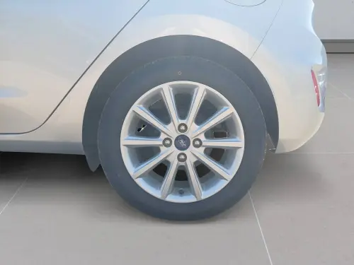 Ford Fiesta  1.0 EcoBoost 100 ch S&S BVM6 - Photo 8