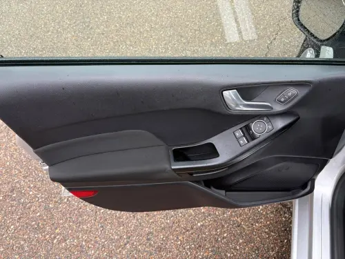Ford Fiesta  1.0 EcoBoost 100 ch S&S BVM6 - Photo 10