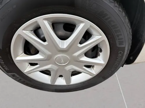 Ford Fiesta  1.0 EcoBoost 100 ch S&S BVM6 - Photo 8