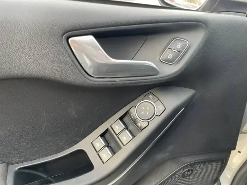 Ford Fiesta  1.0 EcoBoost 125 ch S&S mHEV BVM6 - Photo 10