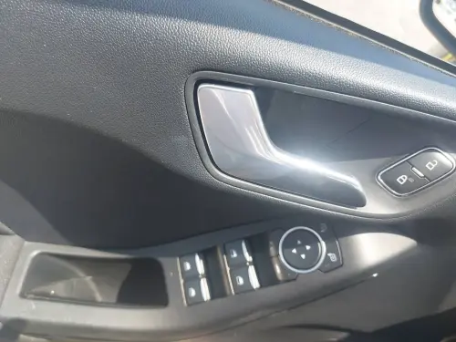 Ford Fiesta  1.0 EcoBoost 95 ch S&S BVM6 - Photo 10