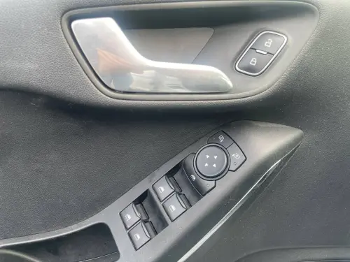 Ford Fiesta  1.0 Flexifuel 95 ch S&S BVM6 - Photo 10