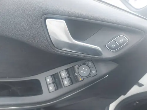 Ford Fiesta  1.0 Flexifuel 95 ch S&S BVM6 - Photo 10