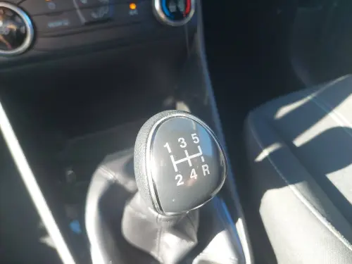 Ford Fiesta  1.1 85 ch BVM5 - Photo 23