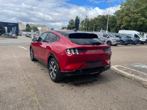 Ford Mustang Mach-E  Extended Range 91 kWh 294 ch - Photo 6