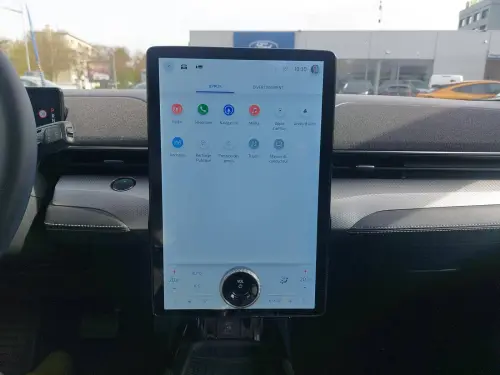 Ford Mustang Mach-E  Extended Range 99 kWh 294 ch - Photo 22