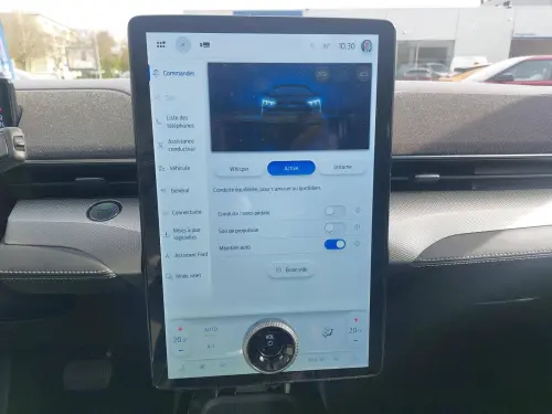 Ford Mustang Mach-E  Extended Range 99 kWh 294 ch - Photo 24