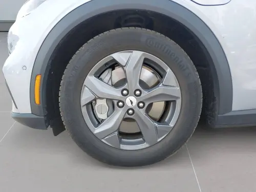 Ford Mustang Mach-E  Extended Range 99 kWh 294 ch - Photo 8