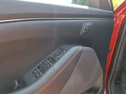 Ford Mustang Mach-E  Standard Range 76 kWh 269 ch AWD - Photo 10