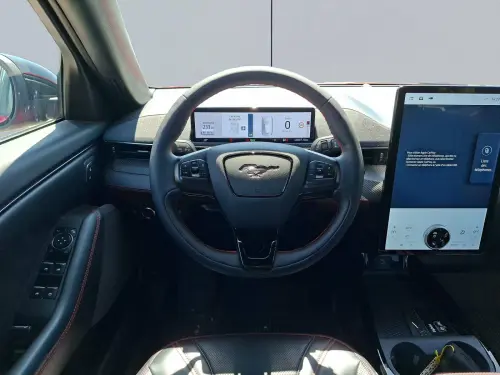 Ford Mustang Mach-E  Standard Range 76 kWh 269 ch AWD - Photo 12