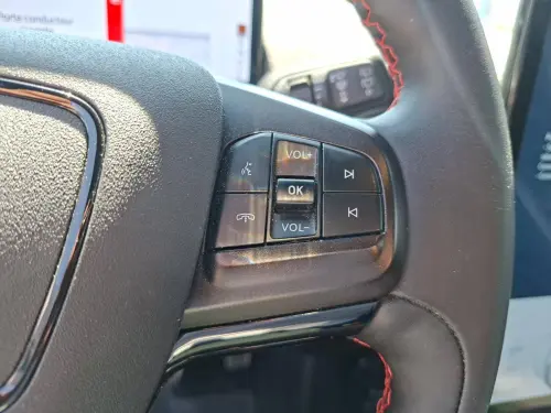 Ford Mustang Mach-E  Standard Range 76 kWh 269 ch AWD - Photo 21