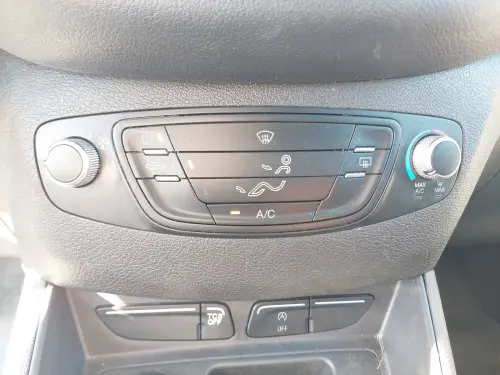 Ford Transit TRANSIT COURIER FGN 1.5 TDCI 100 BV6 - Photo 21