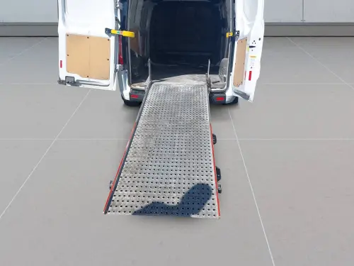 Ford Transit  300 L2H1 2.0 ECOBLUE 130 - Photo 18