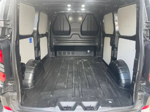 Ford Transit  320 L1H1 2.0 ECOBLUE 170 CH BVA8 - Photo 18