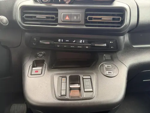 Peugeot Partner  M 650 KG BLUEHDI 130 S&S EAT8 - Photo 14