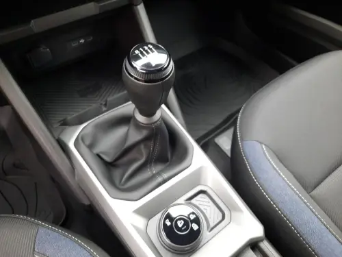 Dacia Duster Mild Hybrid 130 4x4 Journey - Photo 14