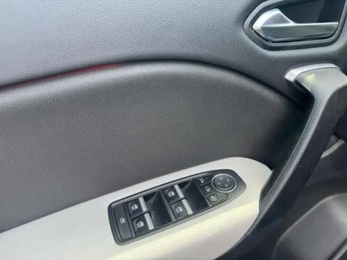 Renault Captur E-Tech Plug-in 160 Intens - Photo 10