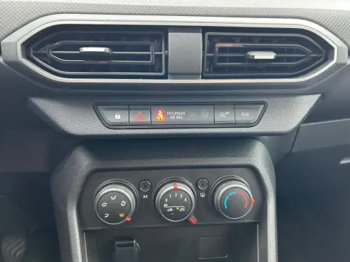 Dacia Sandero ECO-G 100 Essential - Photo 19