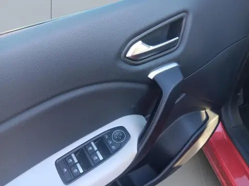 Renault Captur E-Tech Plug-in 160 Intens - Photo 10