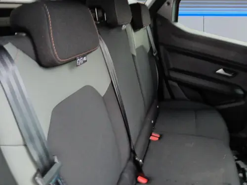 Dacia Duster Hybrid 140 Extreme - Photo 17