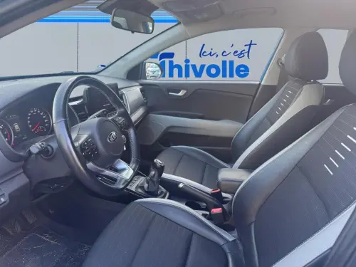 Kia Stonic 1.0 T-GDi 100 ch BVM6 GT Line - Photo 9