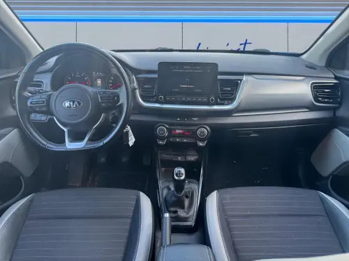 Kia Stonic 1.0 T-GDi 100 ch BVM6 GT Line - Photo 11