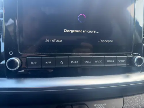 Kia Stonic 1.0 T-GDi 100 ch BVM6 GT Line - Photo 20