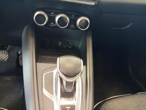 Renault Captur E-Tech Plug-in 160 Intens - Photo 14