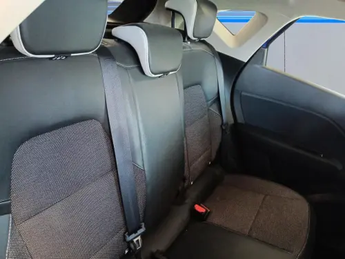 Renault Captur E-Tech Plug-in 160 Intens - Photo 17