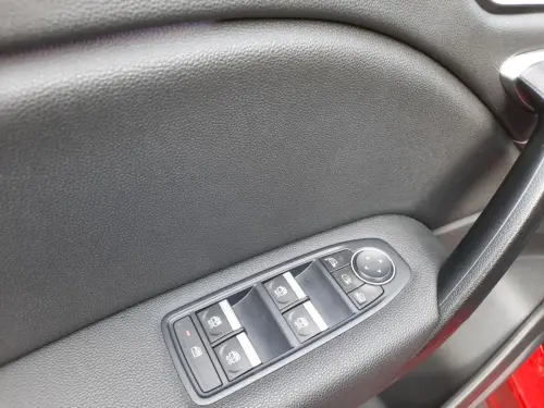 Renault Captur E-Tech Plug-in 160 Intens - Photo 10