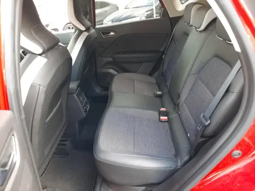 Renault Captur E-Tech Plug-in 160 Intens - Photo 17