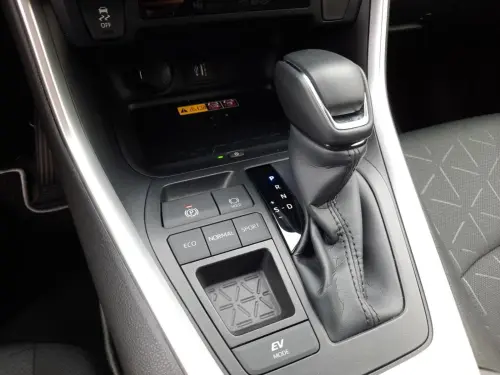 Toyota RAV4 RAV4 Hybride 218 ch 2WD Dynamic - Photo 14