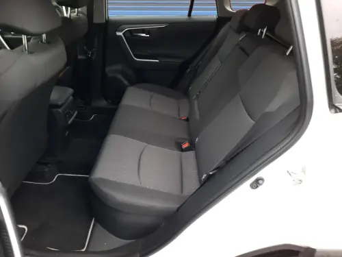 Toyota RAV4 RAV4 Hybride 218 ch 2WD Dynamic - Photo 17