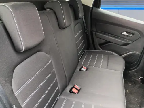 Dacia Duster TCe 130 FAP 4x2 Prestige - Photo 17