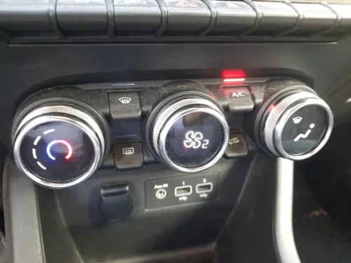 Renault Clio Clio E-Tech 140 - 21N Limited - Photo 18