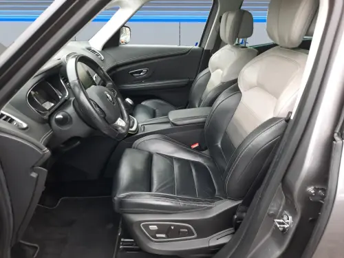 Renault Scenic Scenic TCe 160 Energy Initiale Paris - Photo 9