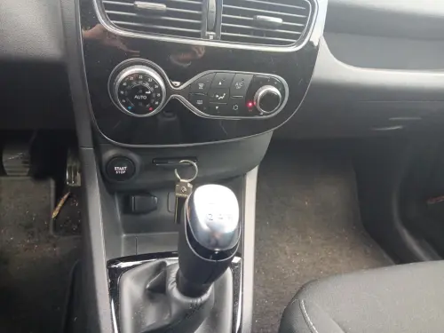 Renault Clio Clio TCe 90 E6C Limited - Photo 14