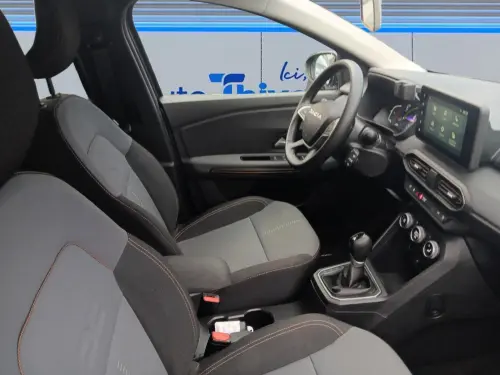 Dacia Jogger Hybrid 140 7 places Extreme - Photo 16