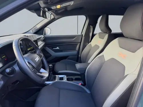 Dacia Duster TCe 130 4x2 Extreme - Photo 8