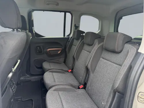 Peugeot Rifter Standard BlueHDi 130 S&S EAT8 GT Line - Photo 14