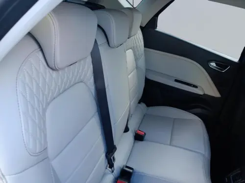 Renault Captur E-Tech Plug-in 160 Initiale Paris - Photo 17