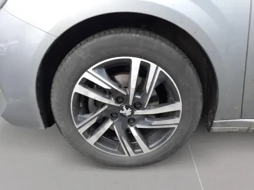 Peugeot 208 BlueHDi 100 S&S BVM6 Allure - Photo 8