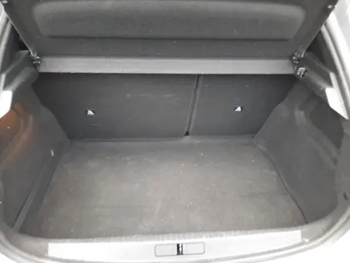 Peugeot 208 BlueHDi 100 S&S BVM6 Allure - Photo 18