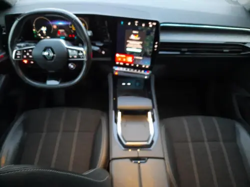 Renault Austral E-Tech hybrid 200 Techno - Photo 11