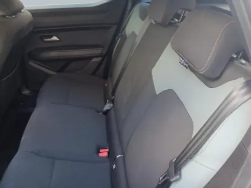 Dacia Duster Hybrid 140 Extreme - Photo 15