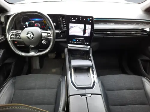 Renault Austral E-Tech hybrid 200 Iconic - Photo 11