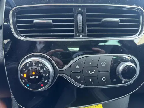 Renault Clio Clio TCe 90 E6C Intens - Photo 16