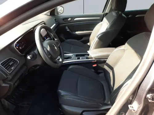 Renault Megane Megane IV Berline TCe 140 EDC Techno - Photo 9